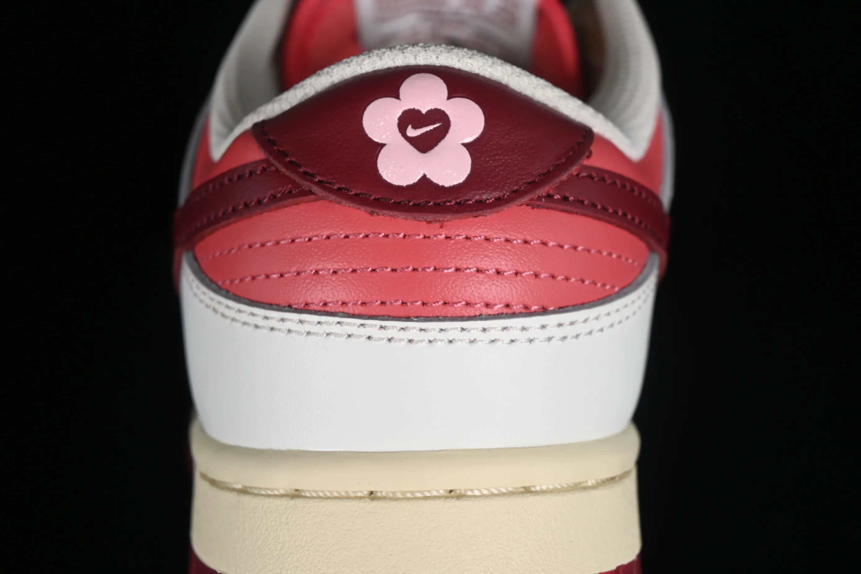 All Categories Nk SB Dunk Series Nk SB Dunk Low Low-top sneakers Foreign trade version Nk Dunk Low GS "Valentine's Day" Valentine's Day color SB low-top casual sneakers HF0736-161